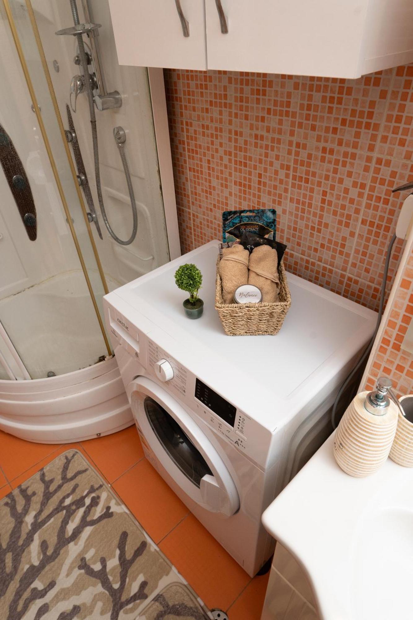 Relax Apartment Oradea Luaran gambar